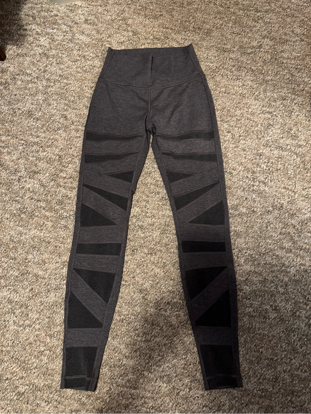 lululemon athletica women’s Dark Charcoal Gray Mesh-Panel Leggings